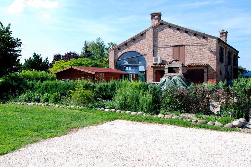Agriturismo-R&B Corte Dei Gioghi Ferrara Exterior photo