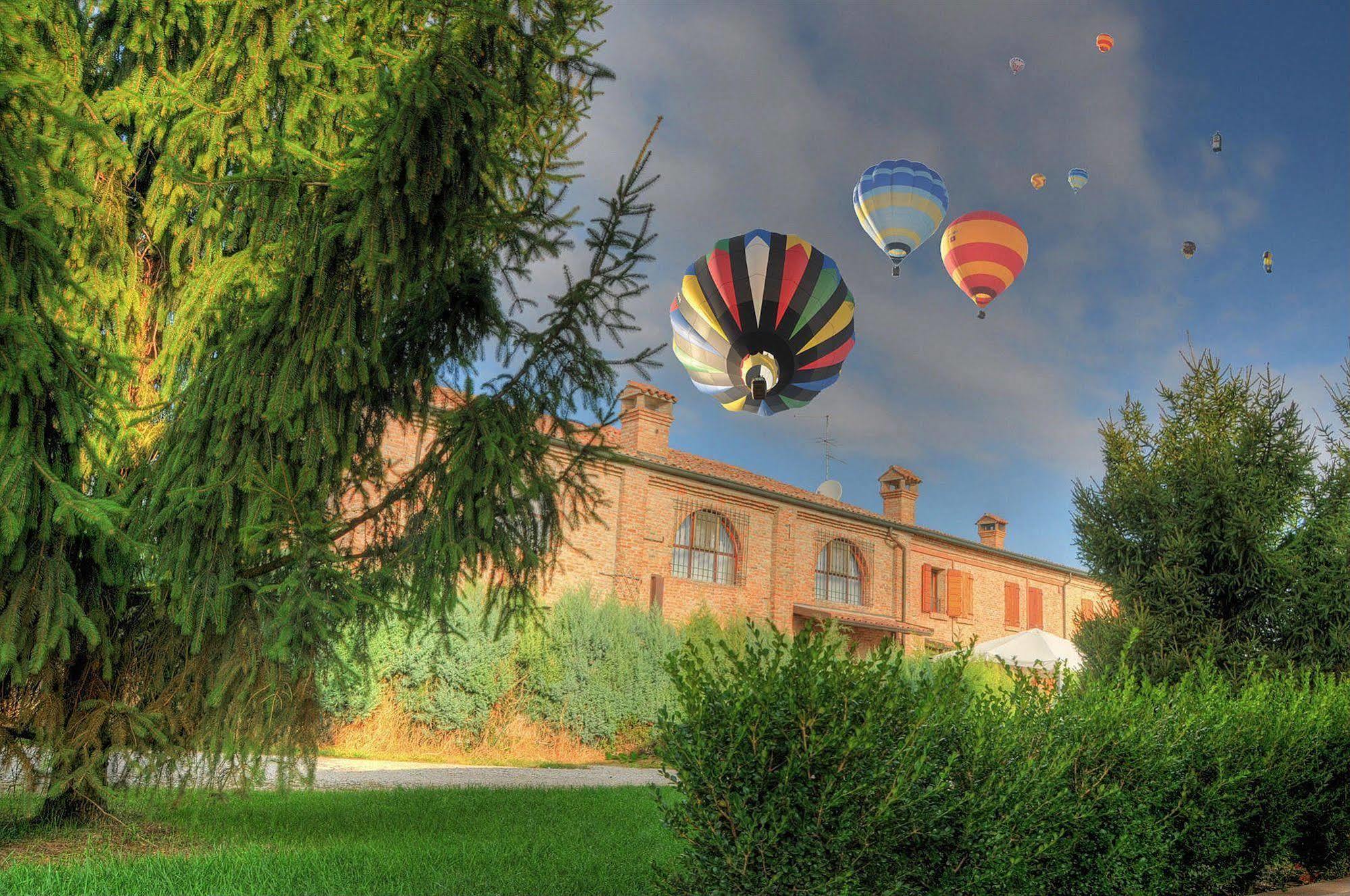 Agriturismo-R&B Corte Dei Gioghi Ferrara Exterior photo